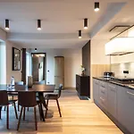 Golden Ball, Exclusive Serviced Munich شقة فندقية آشايم