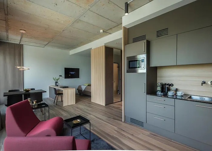 Golden Ball, Exclusive Serviced Munich 아파트호텔 4*