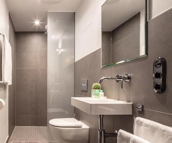 Golden Ball, Exclusive Serviced Munich 4* 애쉬하임