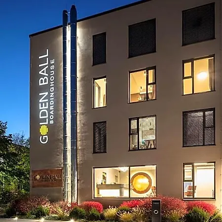 Golden Ball, Exclusive Serviced Munich 4* آشايم