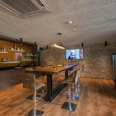 Aparthotel Golden Ball, Exclusive Serviced Munich 4*