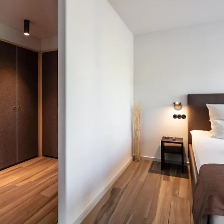 Golden Ball, Exclusive Serviced Munich آشايم