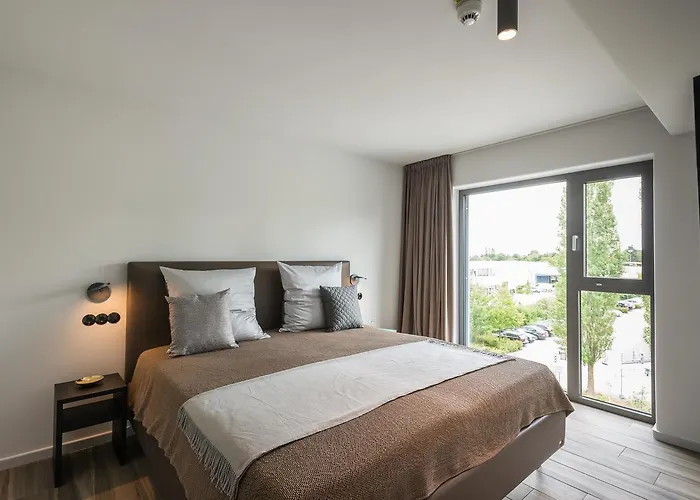 Golden Ball, Exclusive Serviced Munich 4*