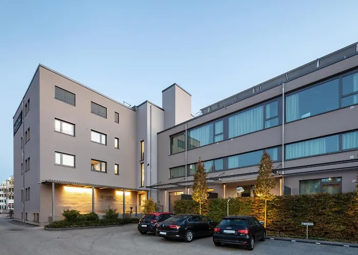 Golden Ball, Exclusive Serviced Munich 4*